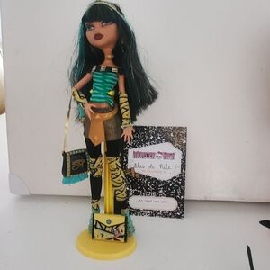 Monster High 2011 Mattel  Wave 2 Cleo De Nile School's Out Doll G1 Complete Set